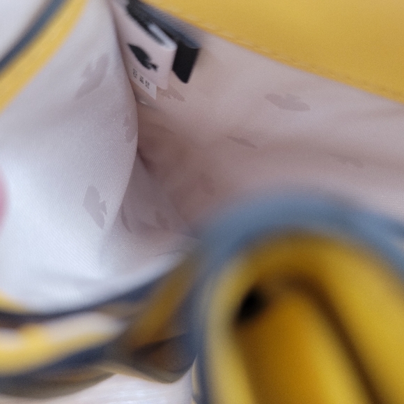 🐝Kate Spade Honey Bee Bifold Wallet Parchment NWT - Picture 9 of 16